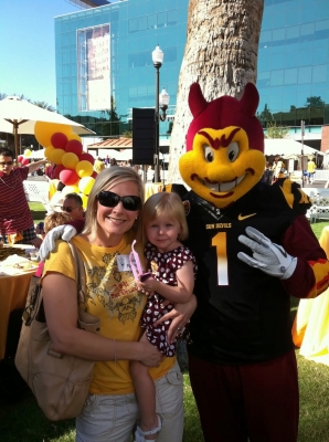 Joey and Reagan hangin' out with Sparky.