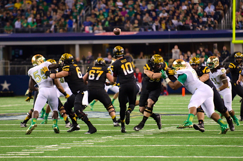 Taylor Kelly and the Sun Devil Offense rarely sustained their rhythm on Saturday