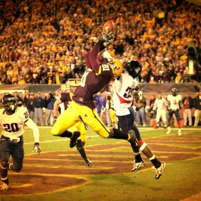 Tyrice Thompson with a thrilling TD reception in the Territorial Cup