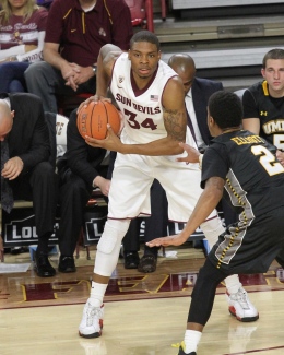 Jermaine Marshall in a White/Red Jordan XII (image by ecollegetimes.com) 